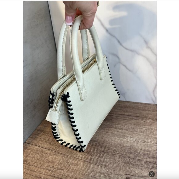 Charming Charlie Small White Purse - Picture 3 of 6